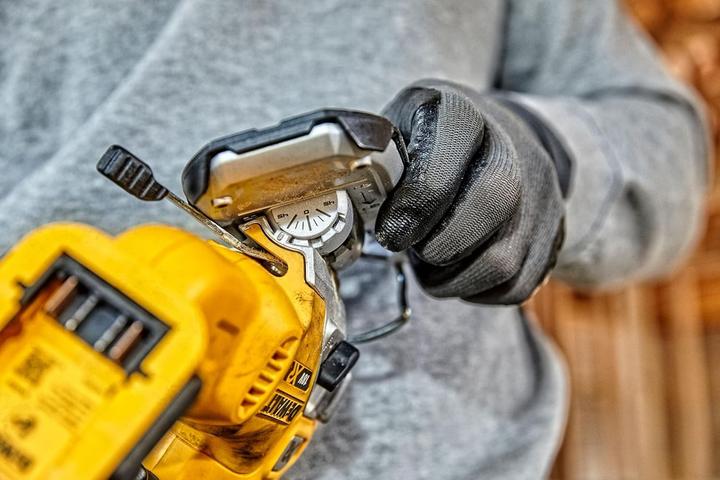 Produktbild DeWalt DCS334N-XJ