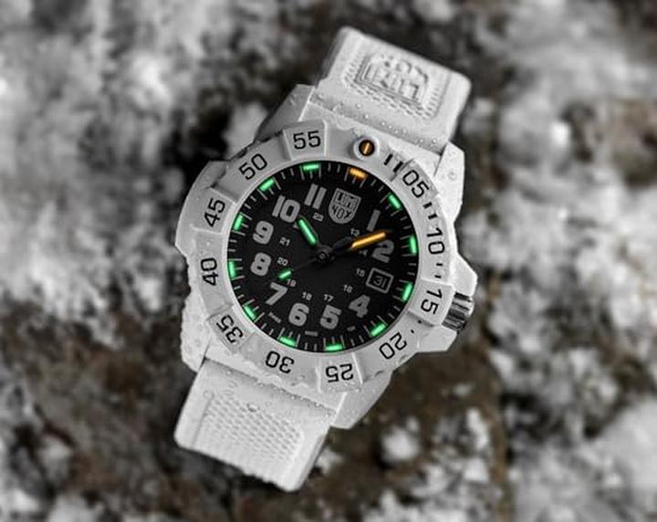 Produktbild Luminox XS.3507.WB Navy Seal (Analoguhr, Lünette drehbar links, Swiss Made, 45 mm)