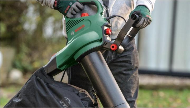 Actual product image Bosch Home & Garden UniversalGardenTidy 2300 garden vacuum cleaner (Electrical connection, Leaf blower, Leaf vacuums, Vacuum cleaners & blowers)