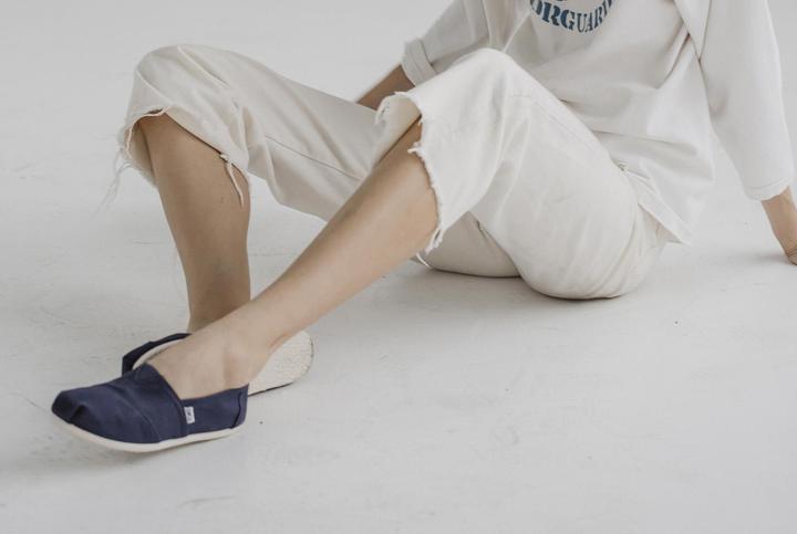 Actual product image Toms Shoes (36)