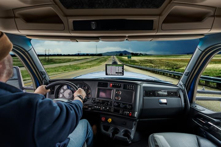 Actual product image Garmin DezlCam LGV710 EU (6.95")