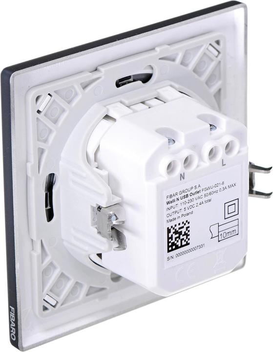 Actual product image Fibaro DC - 50/60 Hz, USB