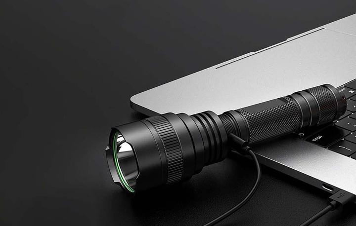 Actual product image Superfire Flashlight C8-H, 950lm, USB (16.70 cm, 950 lm)