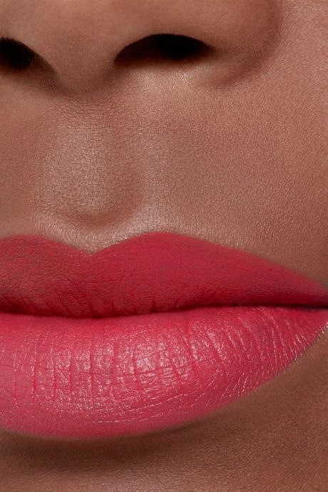 Actual product image Chanel Rouge Allure (43 La Favorite)