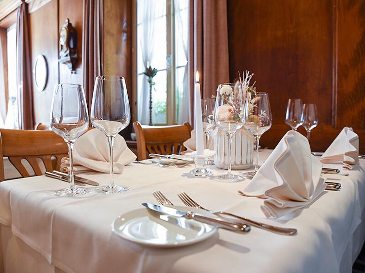 Image du produit Smartbox Repas dans une auberge à Fraubrunnen et bouteille de whisky offerte (2 pers.)