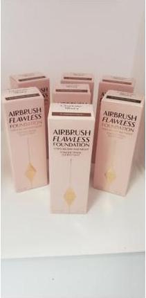 Image du produit Charlotte Tilbury Fond de teint liquide Airbrush Flawless Stays All Day 30 ml - Teinte : 15 Cool (15 Cool)
