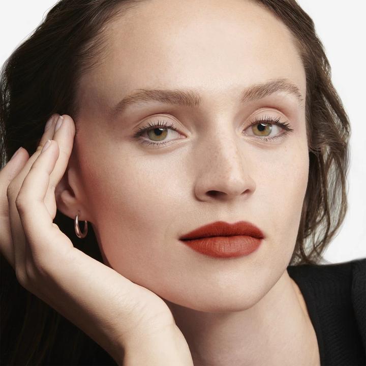 Actual product image Giorgio Armani Lip Maestro Satin Live Concert 04 (Red)