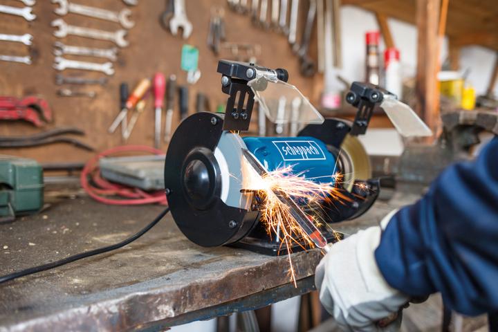 Actual product image Scheppach SM150LB Ponceuse double avec brosse - 230-240V 50Hz 400W - 150mm (Bench grinder, 400 W)