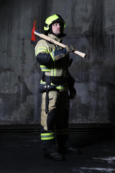 Actual product image Dönges Fireman's Axe DIN 14900-FA