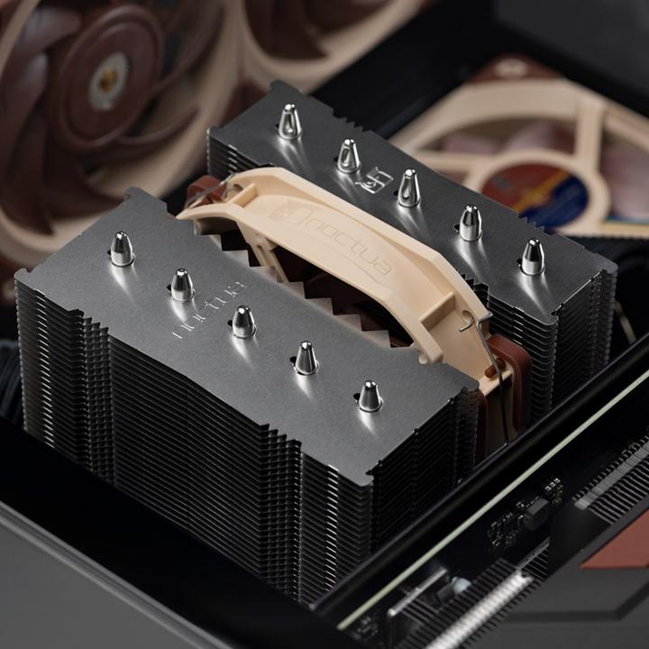 Actual product image Noctua NH-D12L (145 mm)