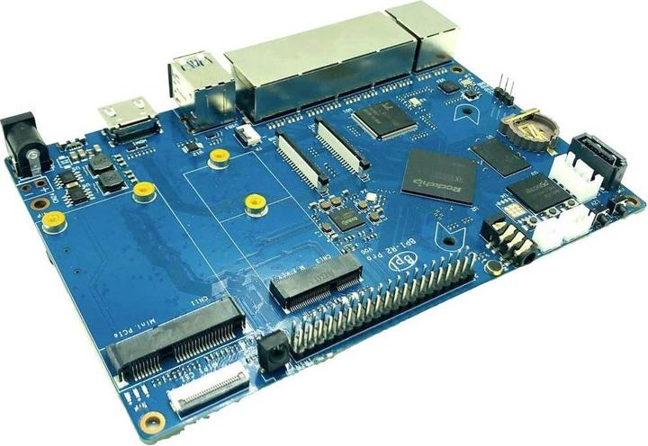 Banana PI Sinovoip BPI-R2 2 GB 4 x 2 GHz