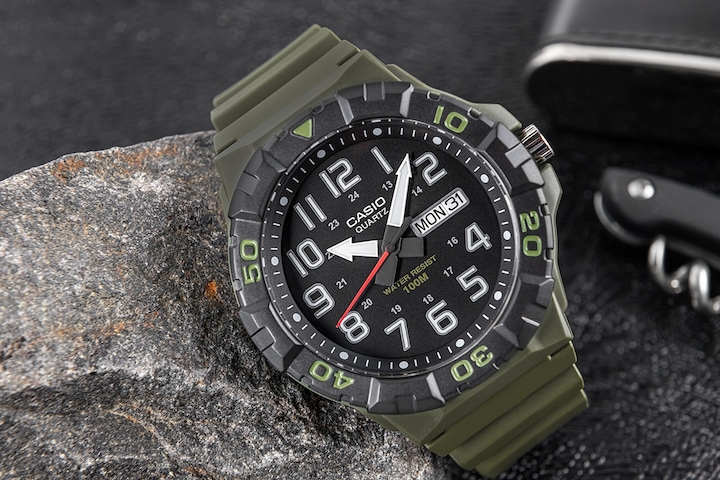 Actual product image Casio Collection - MRW-210H-3A (Analogue wristwatch, 43 mm)