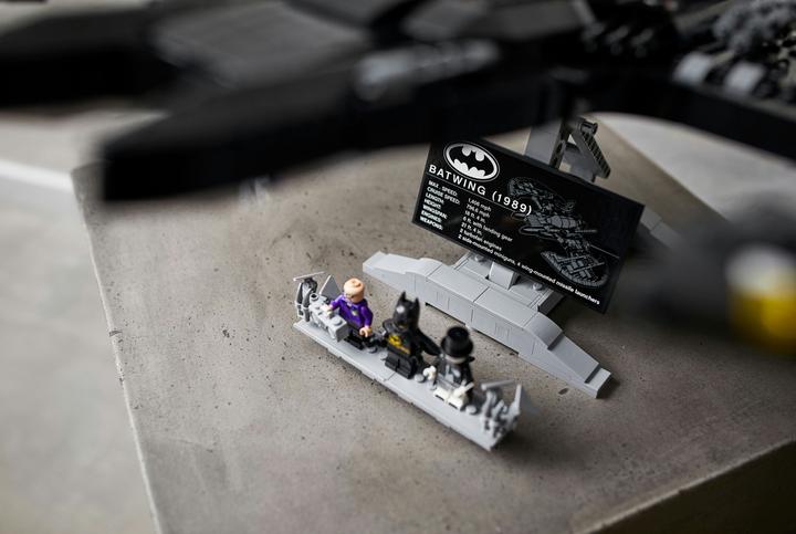 Actual product image LEGO 1989 Batwing (76161, LEGO DC, LEGO Rare Sets)