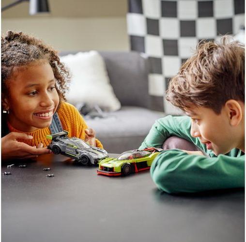 Immagine prodotto LEGO Aston Martin Valkyrie AMR Pro & Aston Martin Vantage GT3 (76910, LEGO Speed Champions)