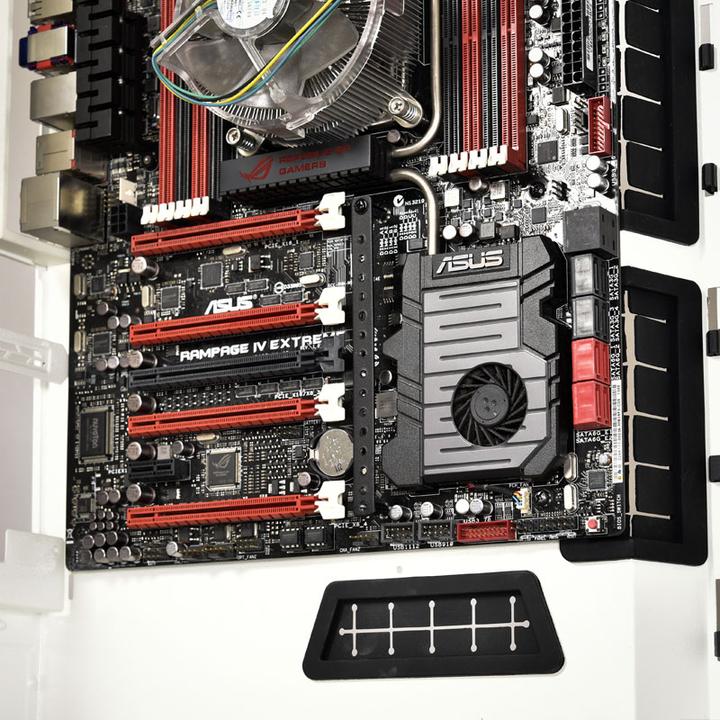 Actual product image Lian-Li GB-001 Graphics card holder