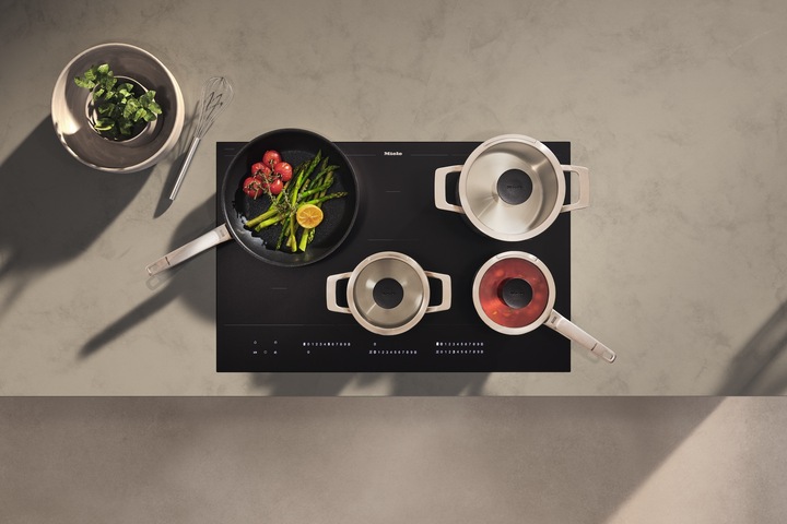 Produktbild Miele KMTS 5704-3 (Pfannenset + Topfset, Edelstahl)
