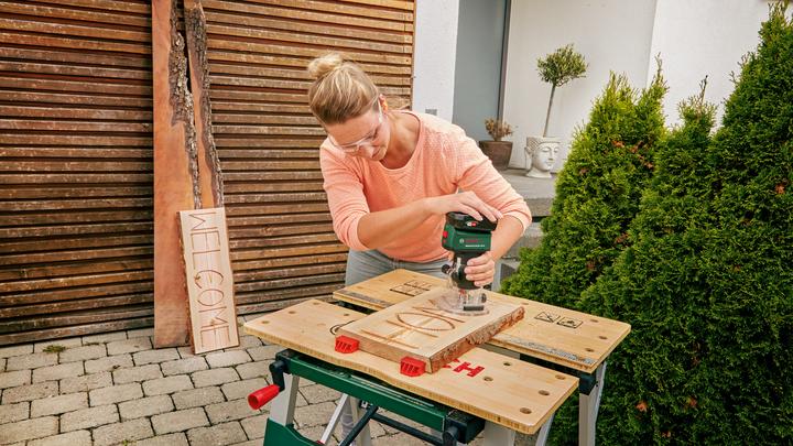 Produktbild Bosch Home & Garden AdvancedTrimRouter 18V-8