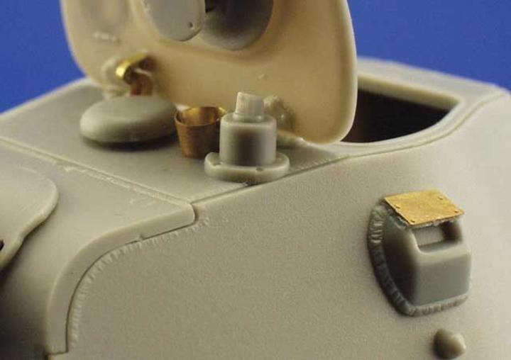 Actual product image Eduard T-34/76 Model 1940 for Dragon Kit