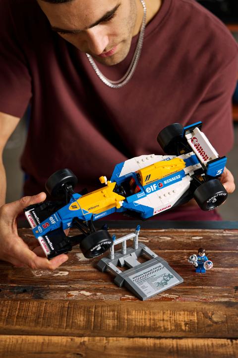Actual product image LEGO Williams Racing FW14B mit Nigel Mansell (10353, LEGO Icons)
