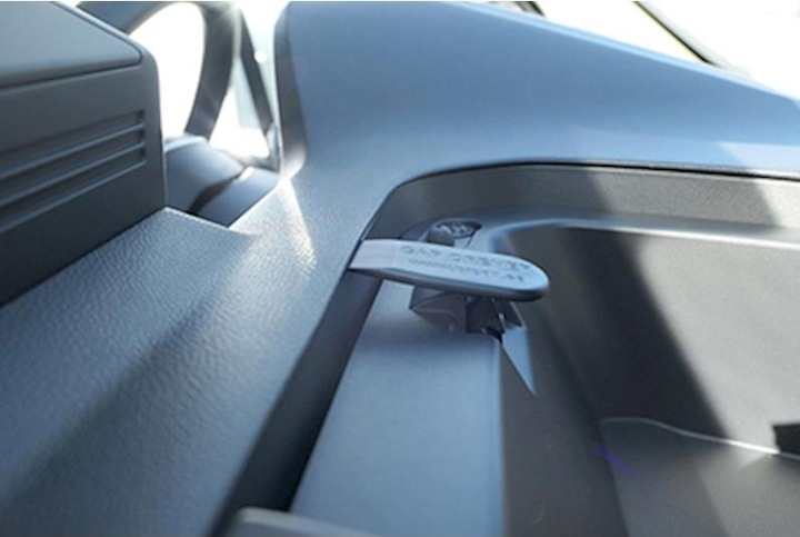 Actual product image Brodit 855717 Car mount Renault Trafic 22-
