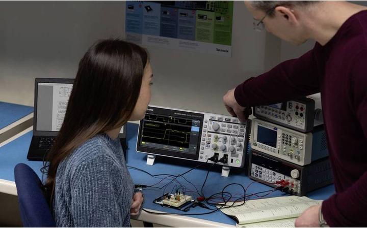 Produktbild Tektronix Digital-Oszilloskop