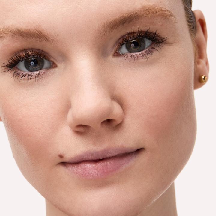 Actual product image Catrice Jewel Glide Effect Eye Pencil (Amber Glow)