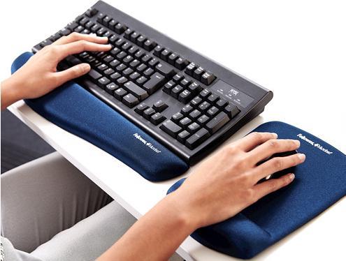 Produktbild Fellowes PlushTouch (S)