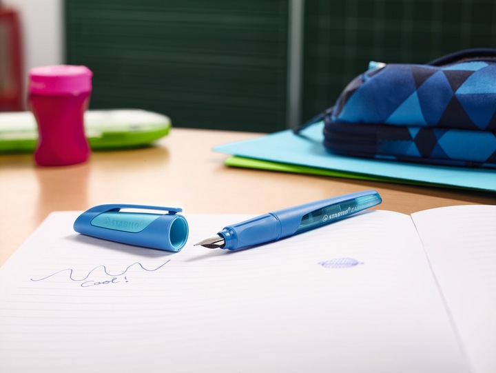 Produktbild STABILO EASYbuddy Schulfüller mit Standard-Feder (Blau, 1 x)