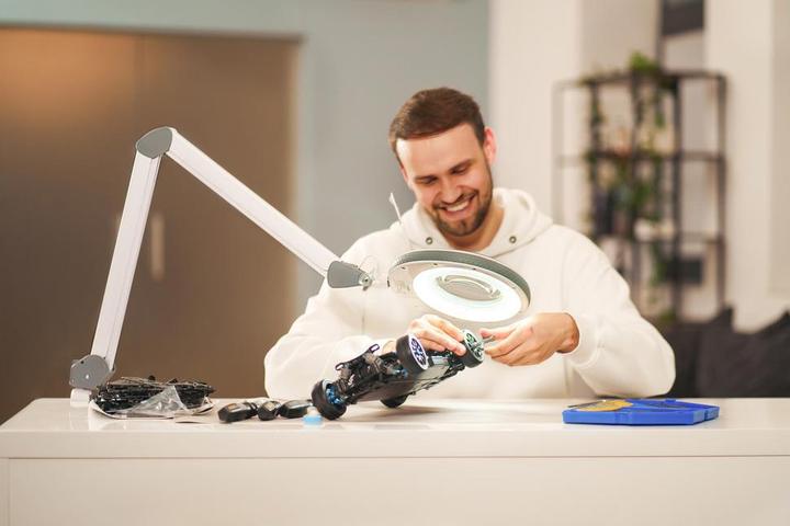 Actual product image Lumeno 821X (950 lm)