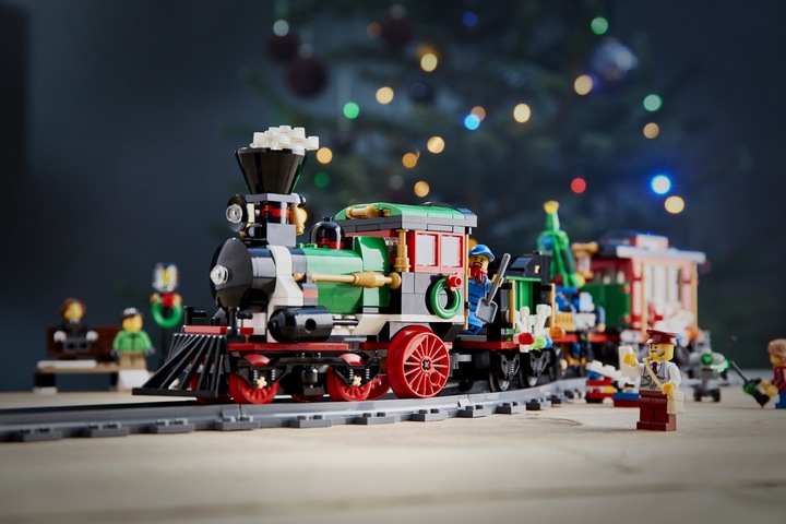 Actual product image LEGO Creator Festive Christmas Train (10254, LEGO Creator Expert)