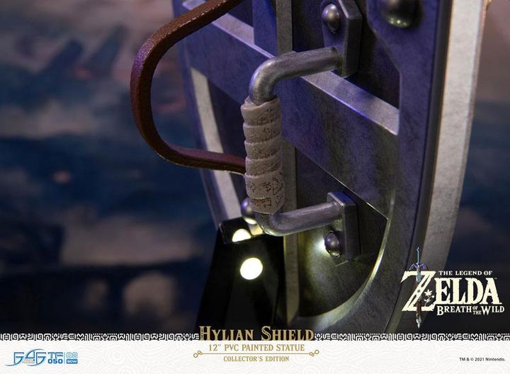 Produktbild First 4 Figures Zelda Breath of the Wild Hylian Shield - Collector Edition