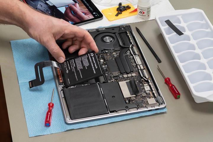 Actual product image Newertech 54W NuPower Battery MBP13 (2016-2017) (4781 mAh)