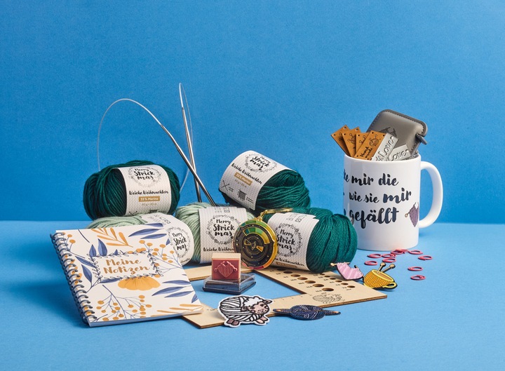 Actual product image Merry Knitmas