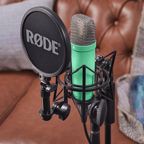 Produktbild RØDE NT1 Signature Green Mikrofon Grün mit PSA-1+ Plus Gelenkarm-Stativ