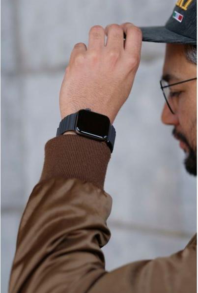 Image du produit Cyberport bracelet silicone magnétique LITE noir 38-40mm (Silicone, Apple Watch Series 8)