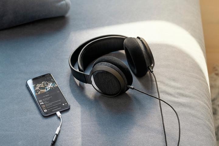Actual product image Philips Fidelio X3/00 (No noise cancellation, Cable)