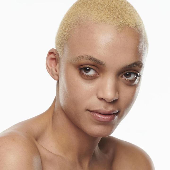 Actual product image MAC Cosmetics M.A.C. Studio Rad Serum Pow Fond de Teint NW30 (No. NW30)