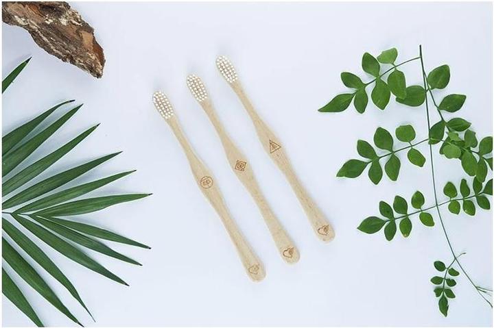 Actual product image Liebwerk Wooden toothbrush Soft Palm (Soft, 1 x)