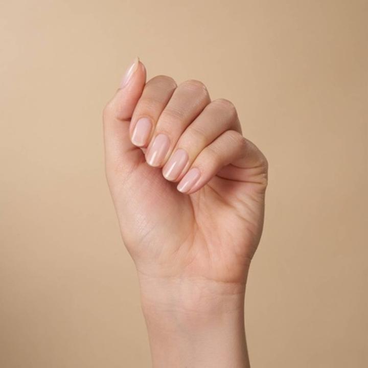 Actual product image CND Shellac Gel Polish Quiet Luxury Collection Long Lasting Pale Pink Nail (Pale Pink, Gel-Effect Nail Polish)
