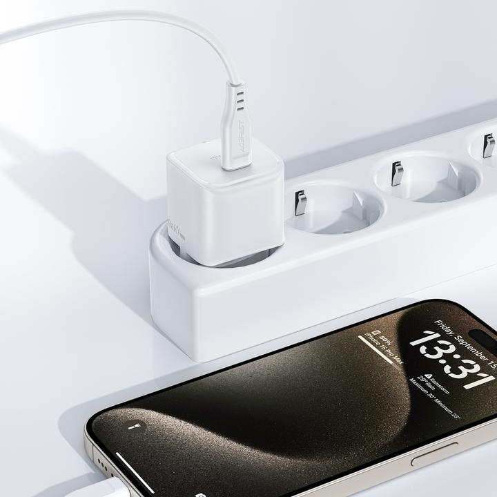 Actual product image Acefast A77 Mini PD 30W GaN wall charger + USB-C cable - white (30 W)