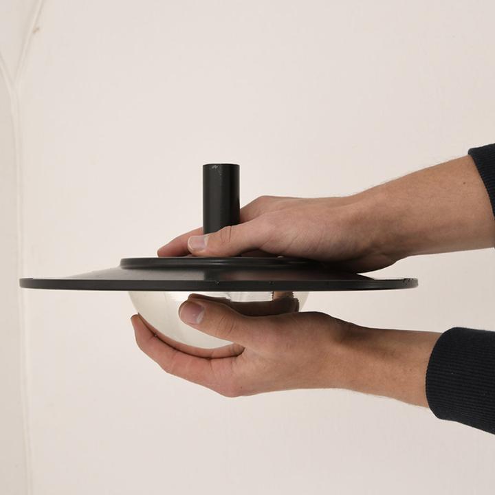 Immagine prodotto Esschert Design Vasca per uccelli con serbatoio d'acqua su palo