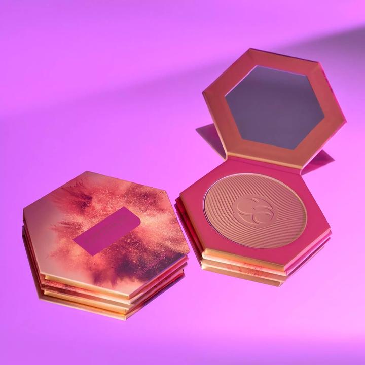 Actual product image Catrice Bronzer Maxi Bronzing Powder 010 Light Bronze (010 Light Bronze, Bronzer, 17.80 g)