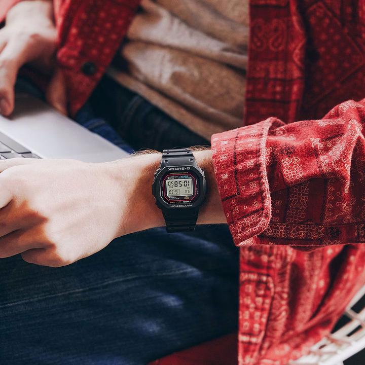 Actual product image Casio DW-5000R-1AER (Chronograph, 42.30 mm)