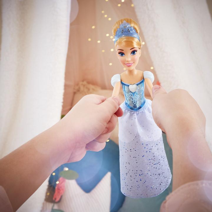 Produktbild Hasbro Puppe Schimmerglanz Cinderella