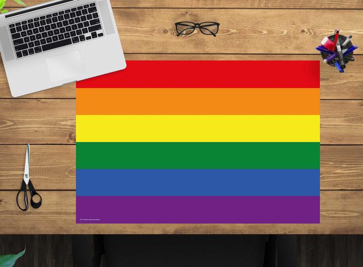 Produktbild CoverYourDesk Schreibtischunterlage Flagge Regenbogen