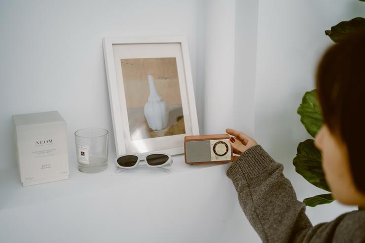 Actual product image Sangean Design-Radio WR-7 (Genuine Mini) Cherry (FM, Bluetooth)