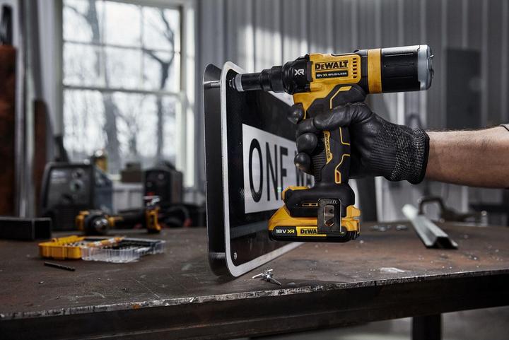 Image du produit DeWalt DCF403NT-XJ