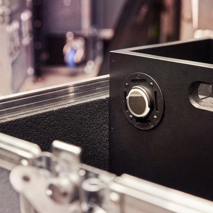 Produktbild Adam Hall Airtag Holder