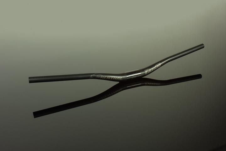 Actual product image Renthal V3 Fatbar Lite Carbon Riser Handlebar, 35.0, 760x30mm, carbon/gold (35 mm)