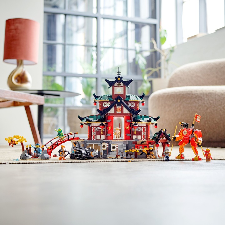 Actual product image LEGO Ninja Dojo Temple (71767, LEGO Ninjago)